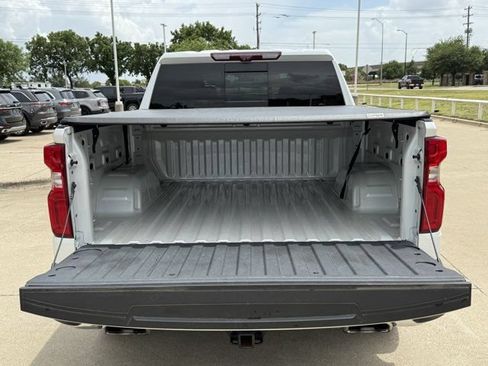 Used 2023 Chevrolet Silverado 1500 LTZ w/ Technology Package AWD/4WD image 32