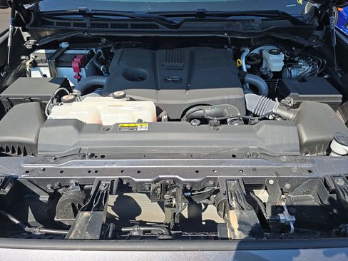 Used 2023 Toyota Tundra SR5 AWD/4WD image 8