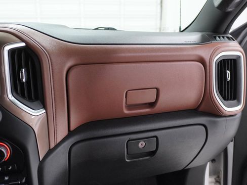 Used 2020 Chevrolet Silverado 1500 High Country w/ Technology Package AWD/4WD image 30