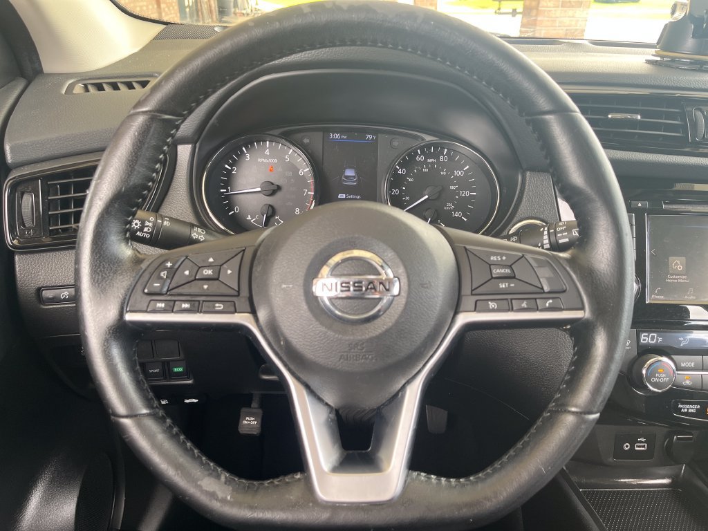 Certified 2022 Nissan Rogue Sport SV FWD image 19
