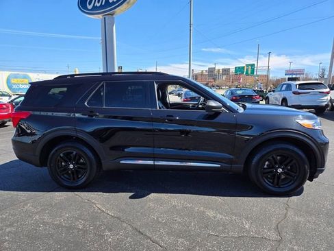 Used 2024 Ford Explorer XLT w/ Equipment Group 202A image 8