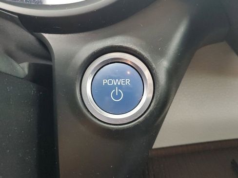 Used 2021 Toyota Sienna LE FWD image 29
