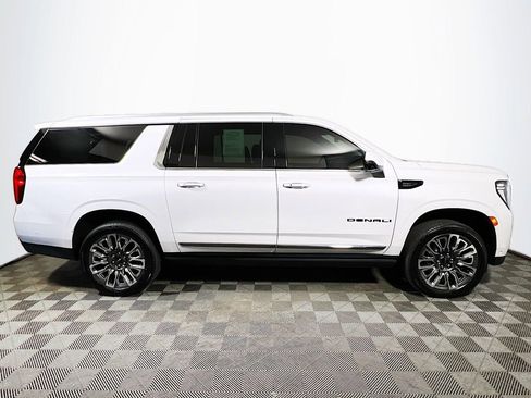 Used 2024 GMC Yukon XL Denali Ultimate AWD/4WD image 8