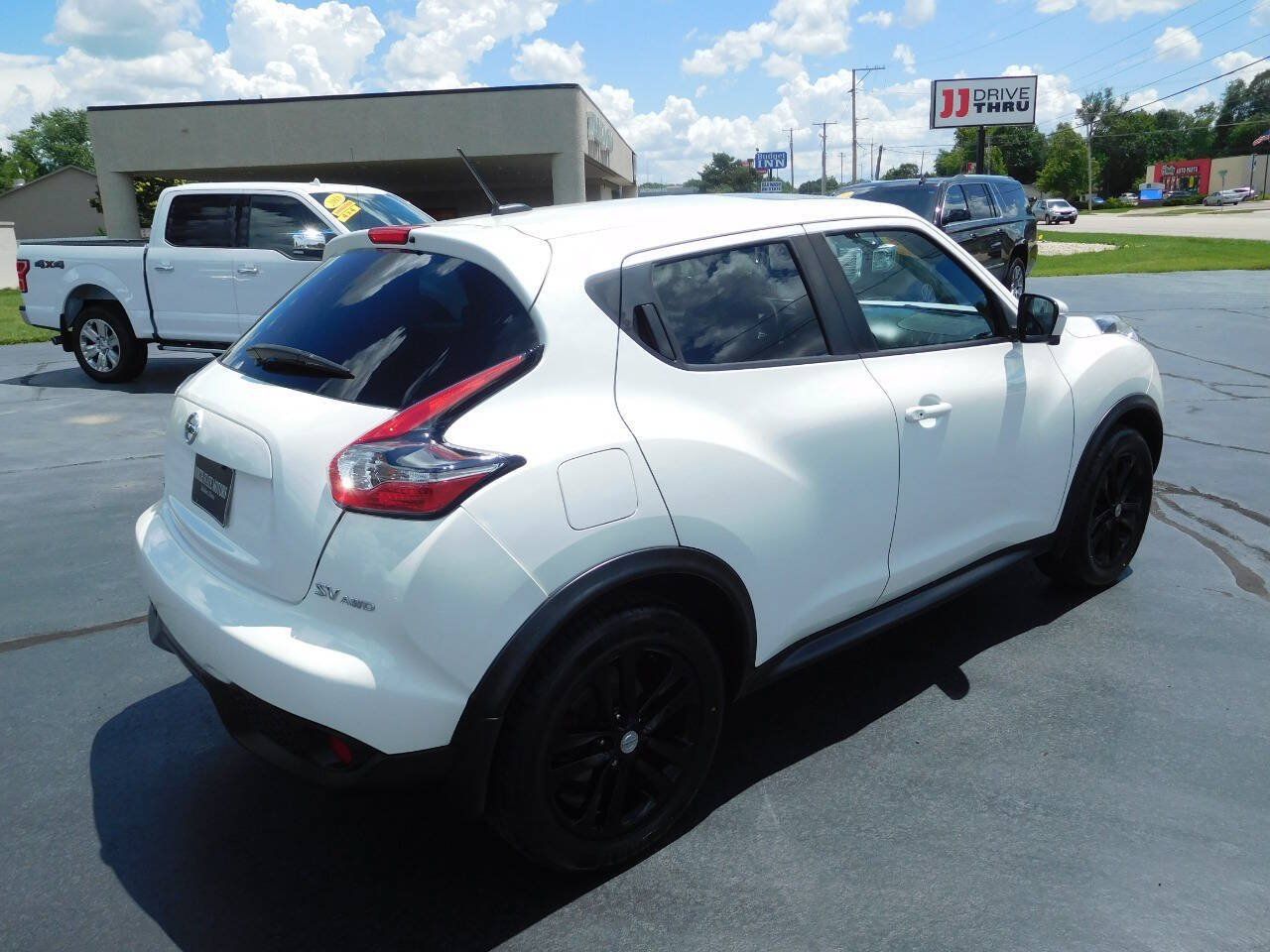 Used 2016 Nissan Juke SV w/ Technology Package AWD/4WD image 6