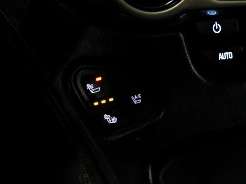 Used 2015 Chevrolet Tahoe LTZ image 19