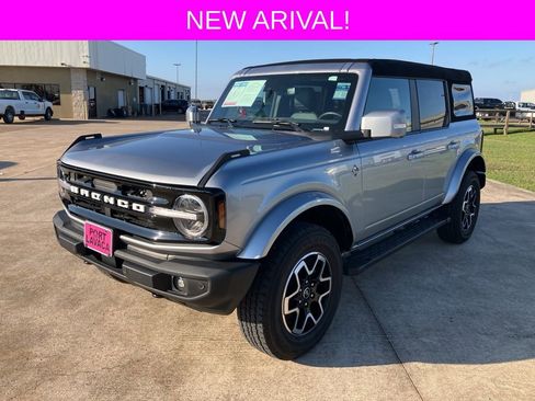 Used 2024 Ford Bronco Outer Banks image 3