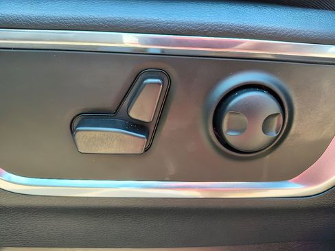 Used 2025 RAM 1500 Laramie w/ Sport Appearance Package image 11