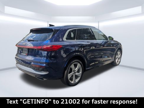 New 2025 Audi Q5 Prestige image 2