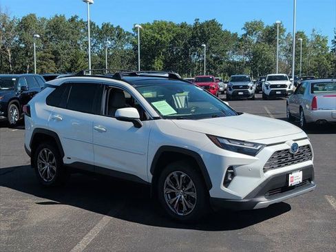 Certified 2022 Toyota RAV4 Limited AWD/4WD image 2
