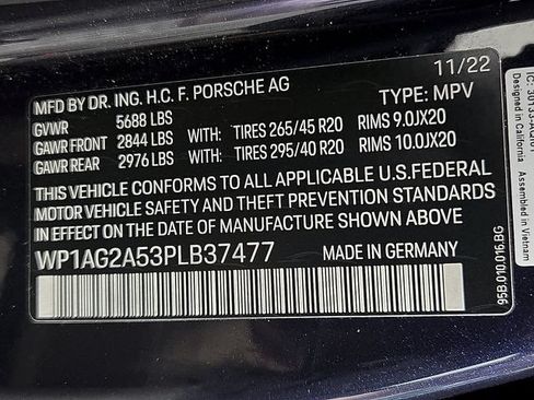 Used 2023 Porsche Macan S AWD/4WD image 29