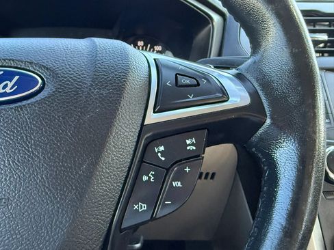 Used 2017 Ford Fusion SE FWD image 27