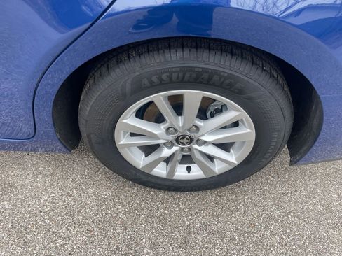 Used 2025 Toyota Camry LE image 28