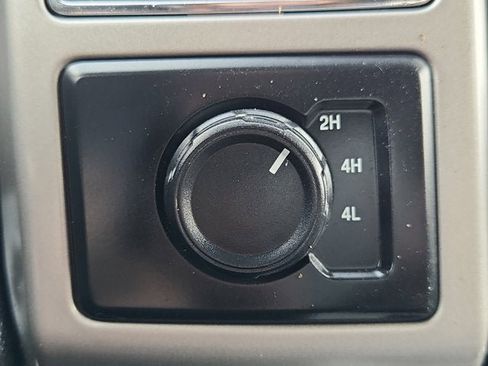 Used 2020 Ford F250 Lariat w/ Lariat Value Package image 25