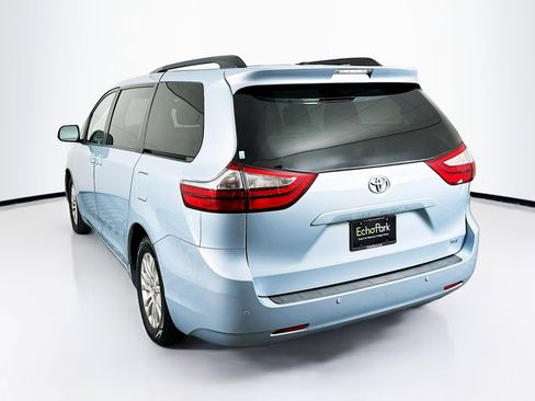 Used 2016 Toyota Sienna XLE image 5