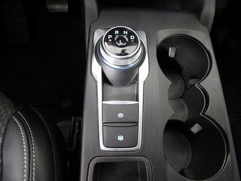 Used 2024 Ford Escape SE FWD image 35