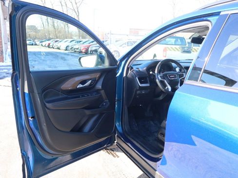 Used 2019 GMC Terrain SLE w/ Driver Convenience Package AWD/4WD image 19