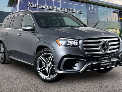 Used 2026 Mercedes-Benz GLS 450 4MATIC image 1