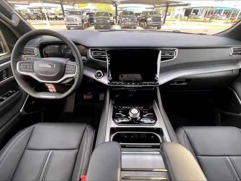 New 2026 Jeep Grand Wagoneer L Limited AWD/4WD image 5