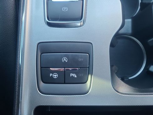 Certified 2024 Ford Edge ST w/ Equipment Group 401A image 35