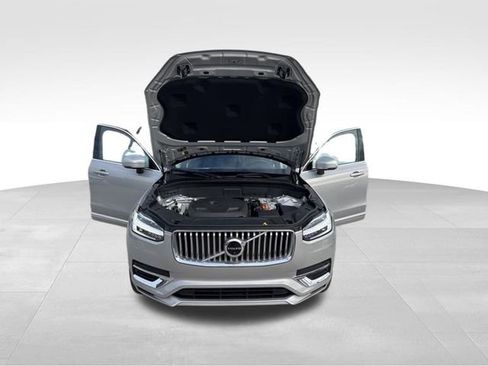 Certified 2023 Volvo XC90 T8 Plus w/ Protection Package Premier image 33