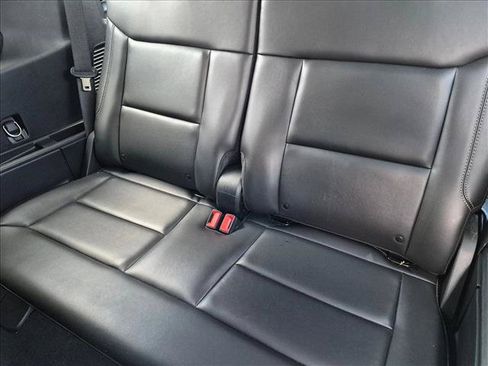 Used 2022 Ford Explorer XLT w/ Equipment Group 202A RWD image 18