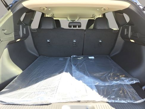 Certified 2025 Nissan Murano SV image 26