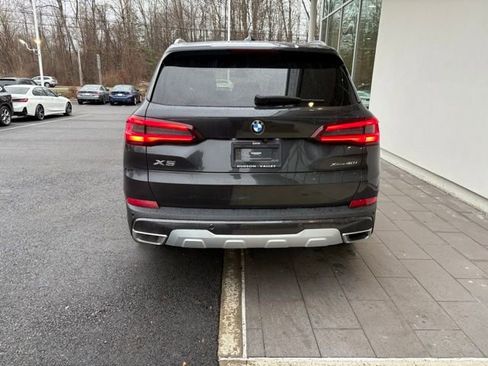 Used 2021 BMW X5 xDrive40i w/ Premium Package image 4
