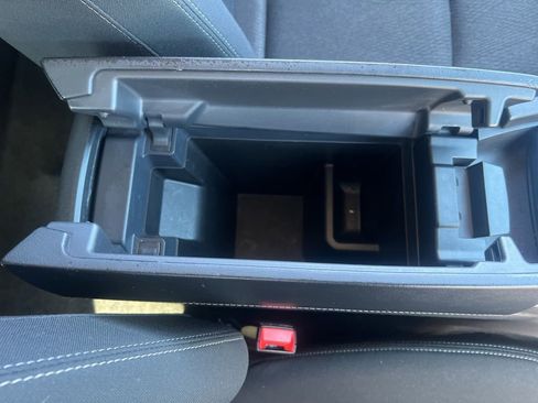 Used 2024 Nissan Rogue SV image 25