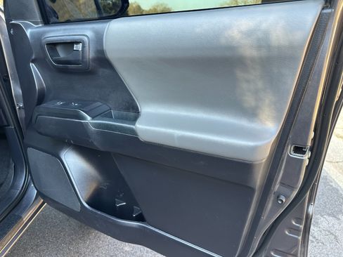 Used 2020 Toyota Tacoma SR5 image 22