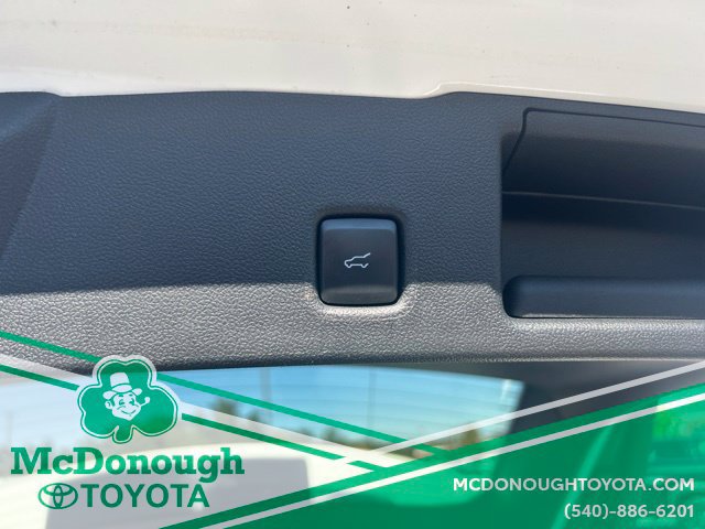 Used 2020 Ford Escape Titanium AWD/4WD image 10