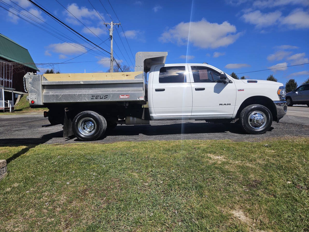 Used 2021 RAM 3500 Tradesman w/ Chrome Appearance Group AWD/4WD image 4