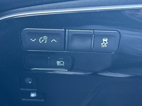 Used 2021 Toyota Prius Prime LE w/ Carpet Mat Package (TMS) image 42