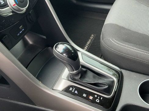 Used 2015 Hyundai Elantra GT FWD image 32
