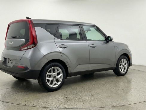Used 2025 Kia Soul LX w/ LX Technology Package image 9