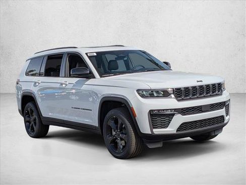 New 2026 Jeep Grand Cherokee L Limited w/ Limited Altitude Package AWD/4WD image 7