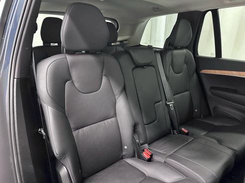 Used 2024 Volvo XC90 B5 Plus image 23