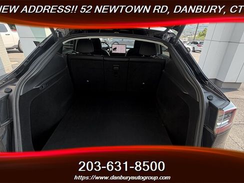 Used 2024 Tesla Model Y 2WD image 25