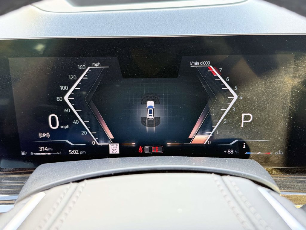 Used 2025 BMW X7 xDrive40i AWD/4WD image 29