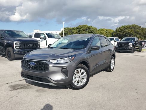Used 2025 Ford Escape Active w/ Tech Pack #1 image 1