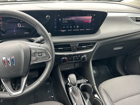 Used 2025 Buick Encore GX Preferred FWD image 16