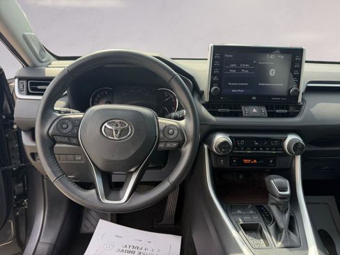 Used 2022 Toyota RAV4 Limited image 10