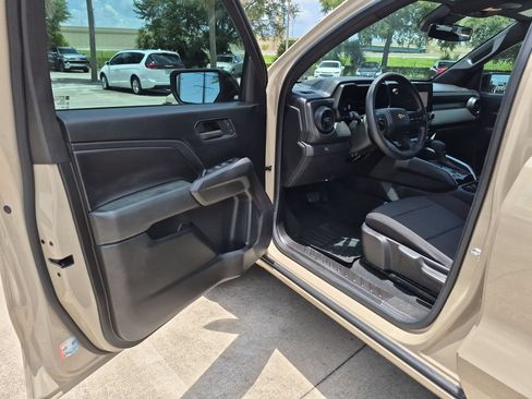 Used 2024 Chevrolet Colorado W/T w/ Safety Package RWD image 7
