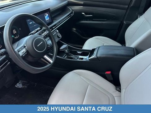 Used 2025 Hyundai Santa Cruz SEL AWD/4WD image 11