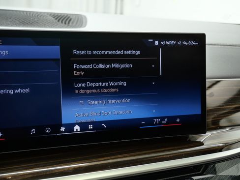 Used 2026 BMW X7 xDrive40i AWD/4WD image 32