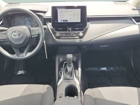 Used 2025 Toyota Corolla LE FWD image 11