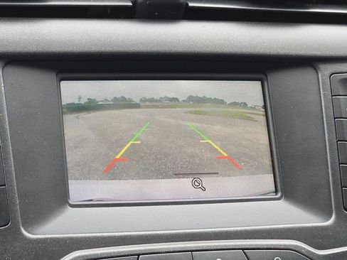 Used 2016 Ford Fusion SE FWD image 12