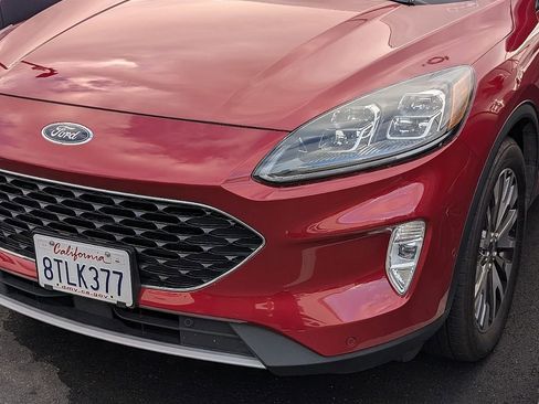 Used 2020 Ford Escape Titanium w/ Titanium Premium Package 2.0 image 5