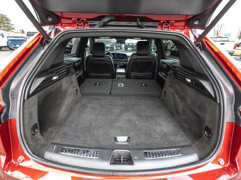 Used 2024 Cadillac XT4 Premium Luxury image 34