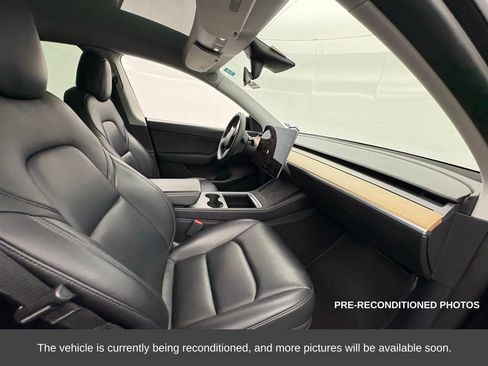 Used 2021 Tesla Model Y Long Range image 15