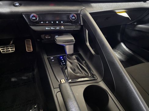 Certified 2025 Hyundai Elantra Sport FWD image 27